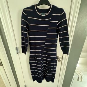 GABBY SKYE NAVY AND TAN SWEATER DRESS SIZE SMALL